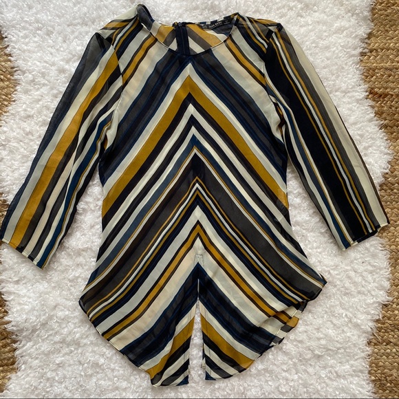 Zara Tops - ZARA Chevron Sheer Shirtails Blouse XS
